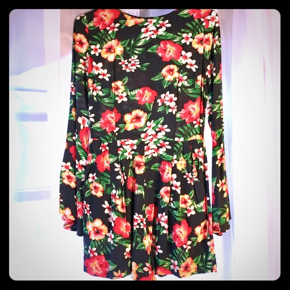 COPY - Modcloth Tropical Hibiscus Print Romper Si… - Picture 1 of 3
